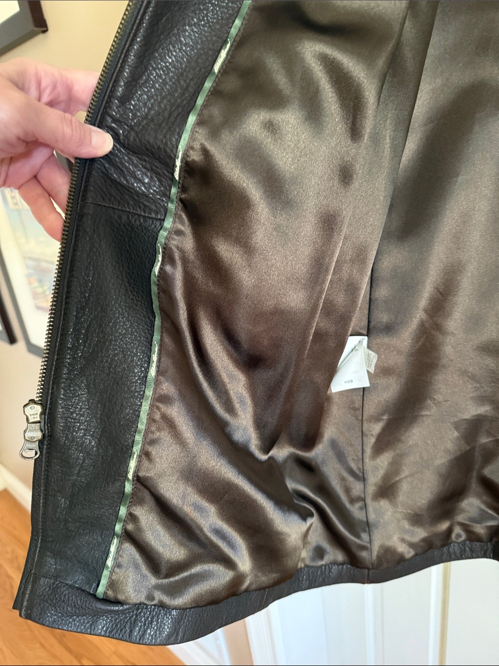 Eddie Bauer Women’s Dark Brown Leather Zip-Front Trench - Picture 7 of 9
